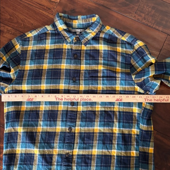 Uniqlo | men’s Teal and Mustard Plaid Shirt - Picture 9 of 13